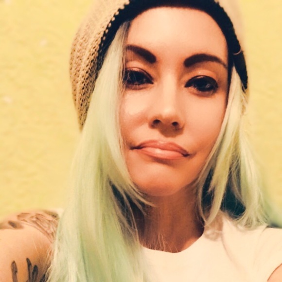 Meet your Posher, Shannon - Picture 6 of 6